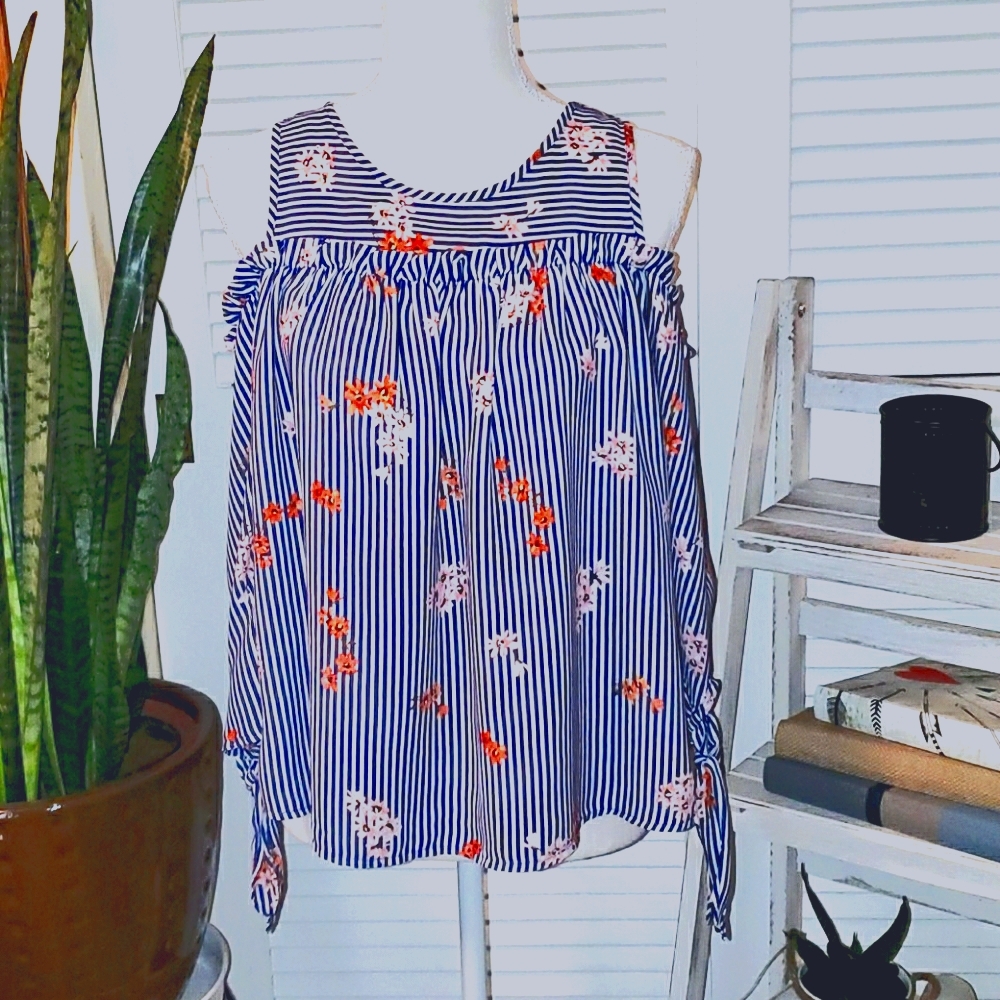 Sienna Sky Cold Shoulder Blouse | XS